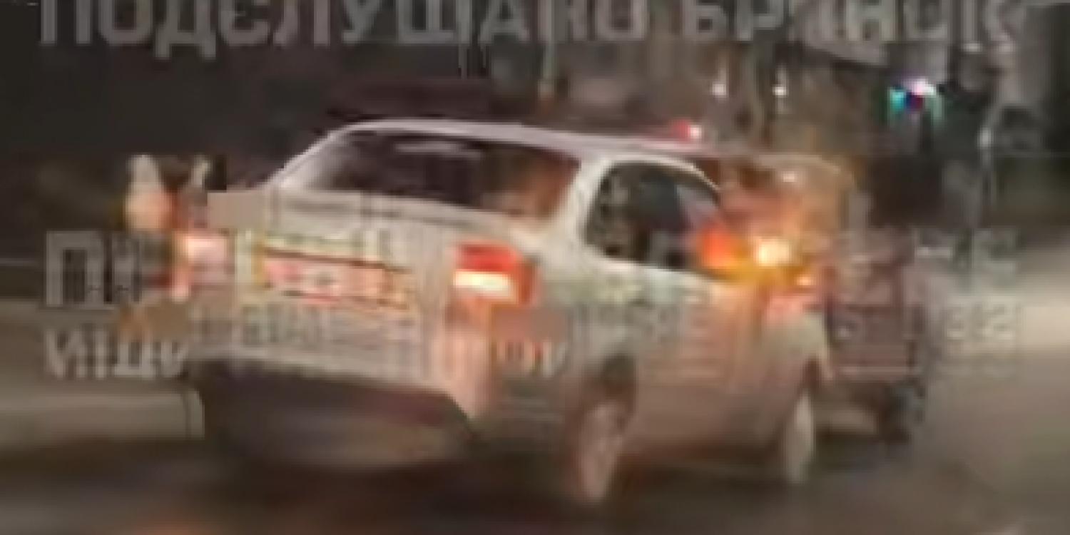 На проспекте Ленина в Брянске "Лада" протаранила иномарку