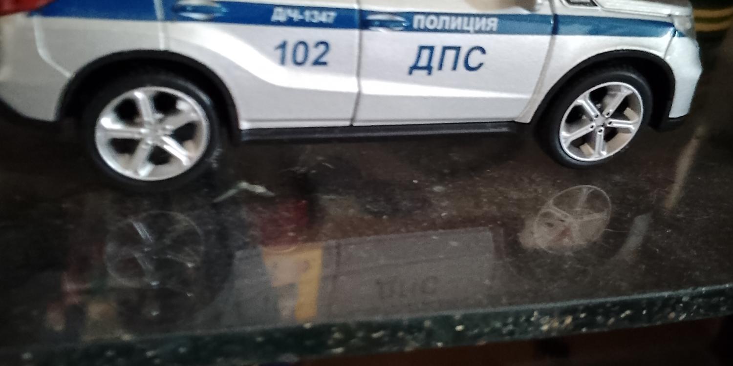 При попытке убежать от погони забуксовал в реке иркутский шофёр